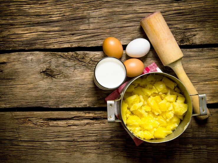 potato food ingredients mashed potatoes eggs — desi ghee vs cow ghee article image